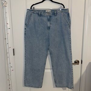 Relaxed Fit Light Wash Blue Jeans